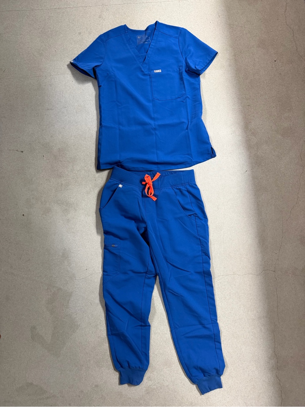 FIGS Royal Blue scrubs set